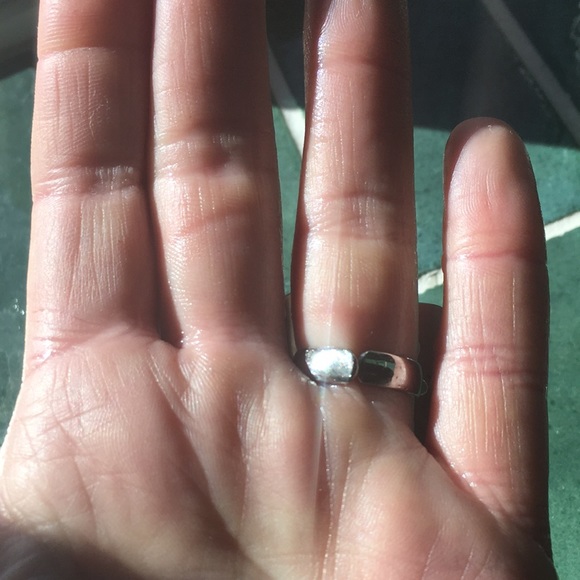 Colette Malouf for Hard Candy ring - Picture 5 of 9